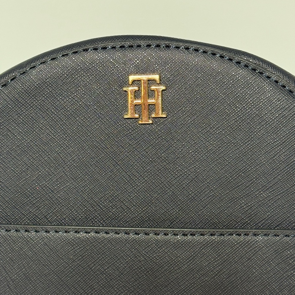 Tommy Hilfiger Joy II Canteen Crossbody Bag/ Navy - Picture 9 of 9